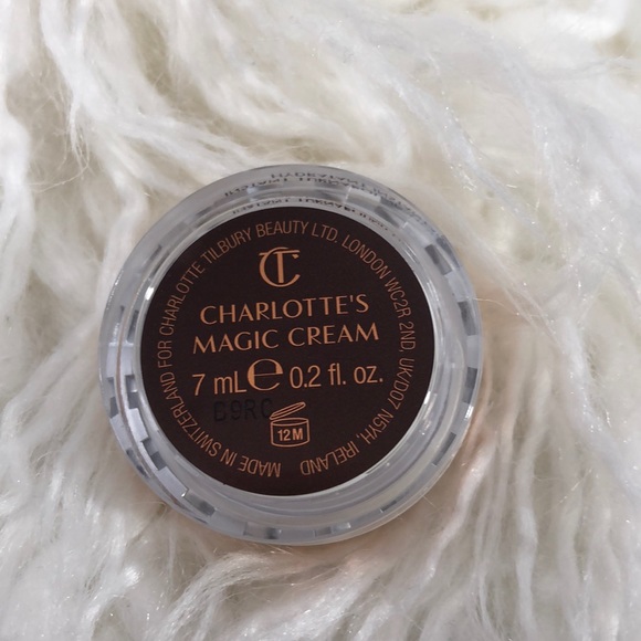 Charlotte Tilbury Magic Cream - Picture 7 of 12